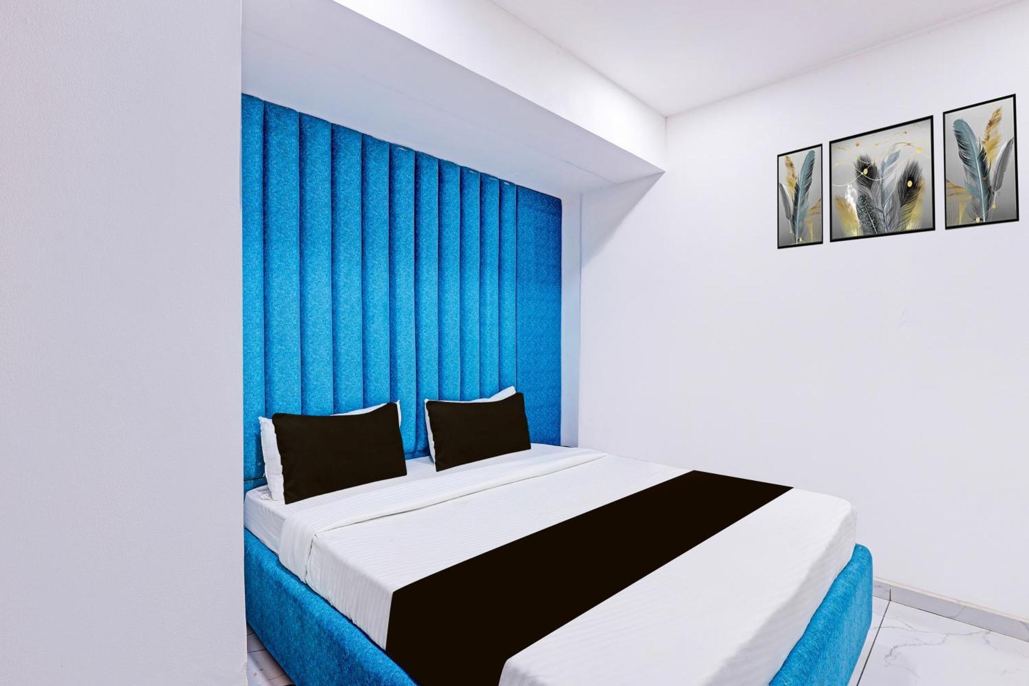 Super Hotel O Althan Formerly Hotel Niraant Surat Exterior foto