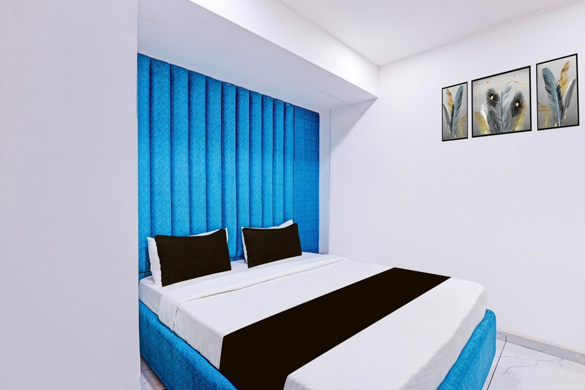 Super Hotel O Althan Formerly Hotel Niraant Surat Exterior foto